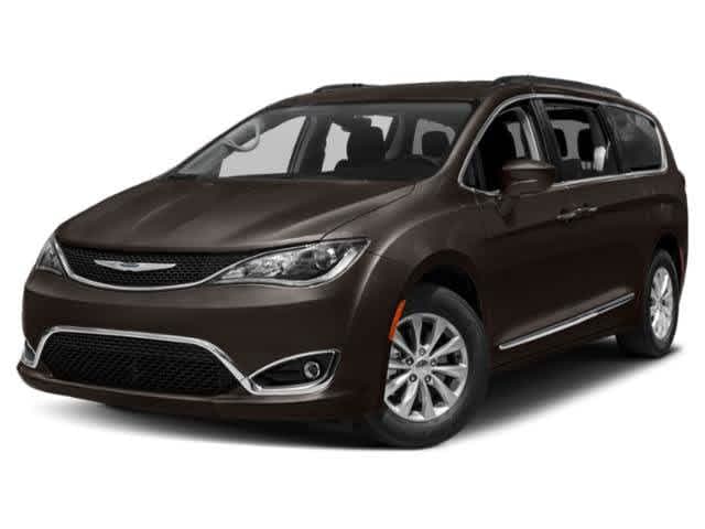 2018 Chrysler Pacifica Touring L Plus — photo 1 of 13