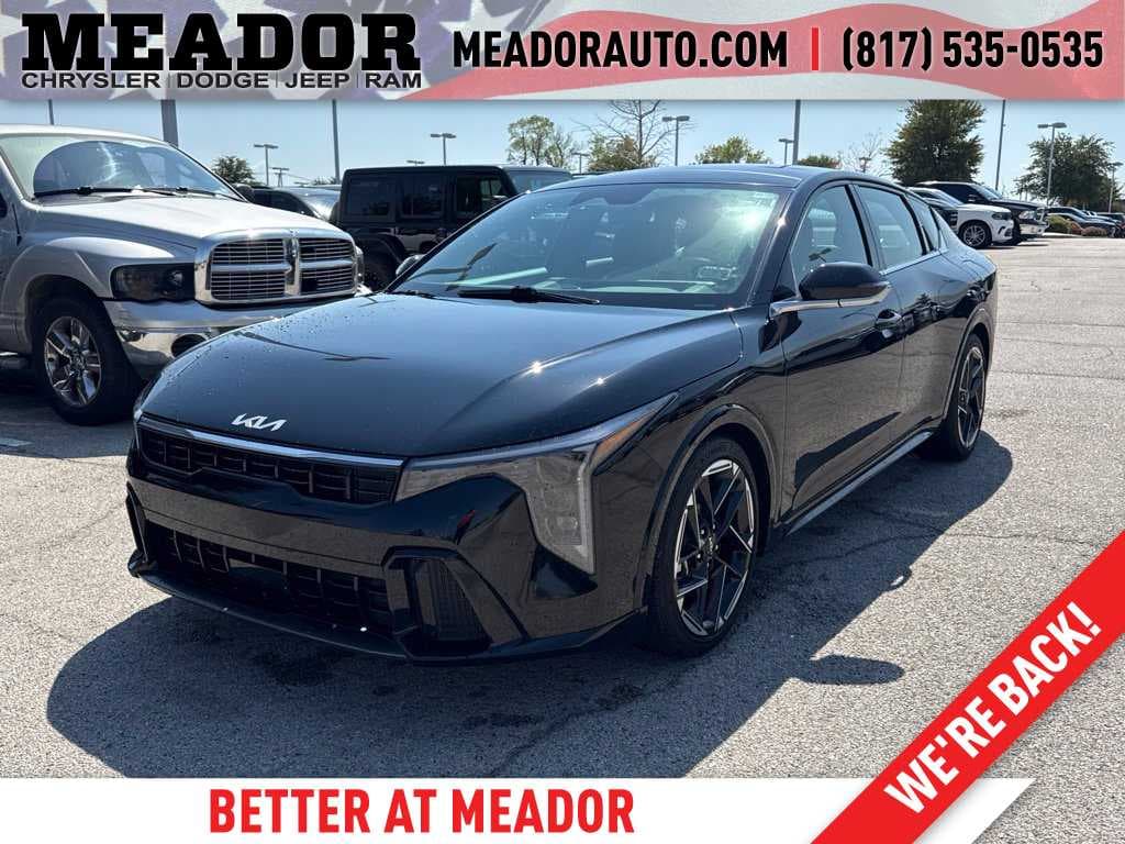 2025 Kia K4 GT-Line — photo 1 of 26