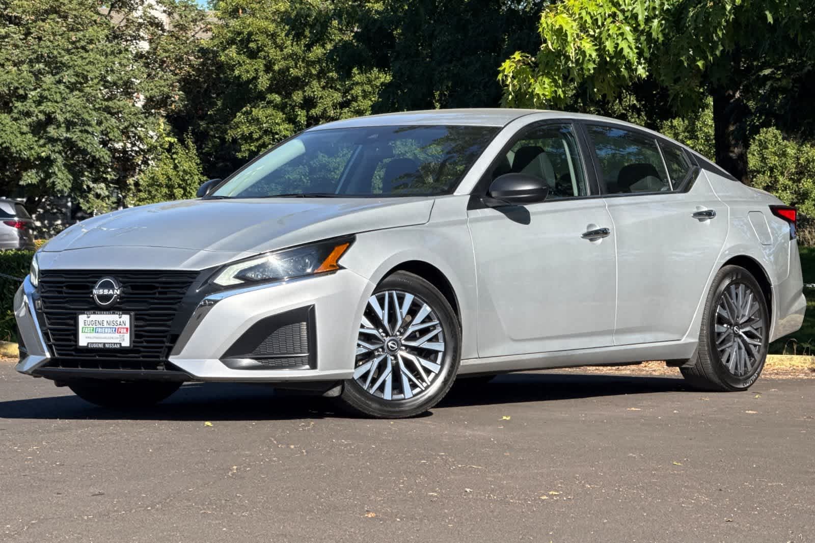 2025 Nissan Altima SV — photo 1 of 27