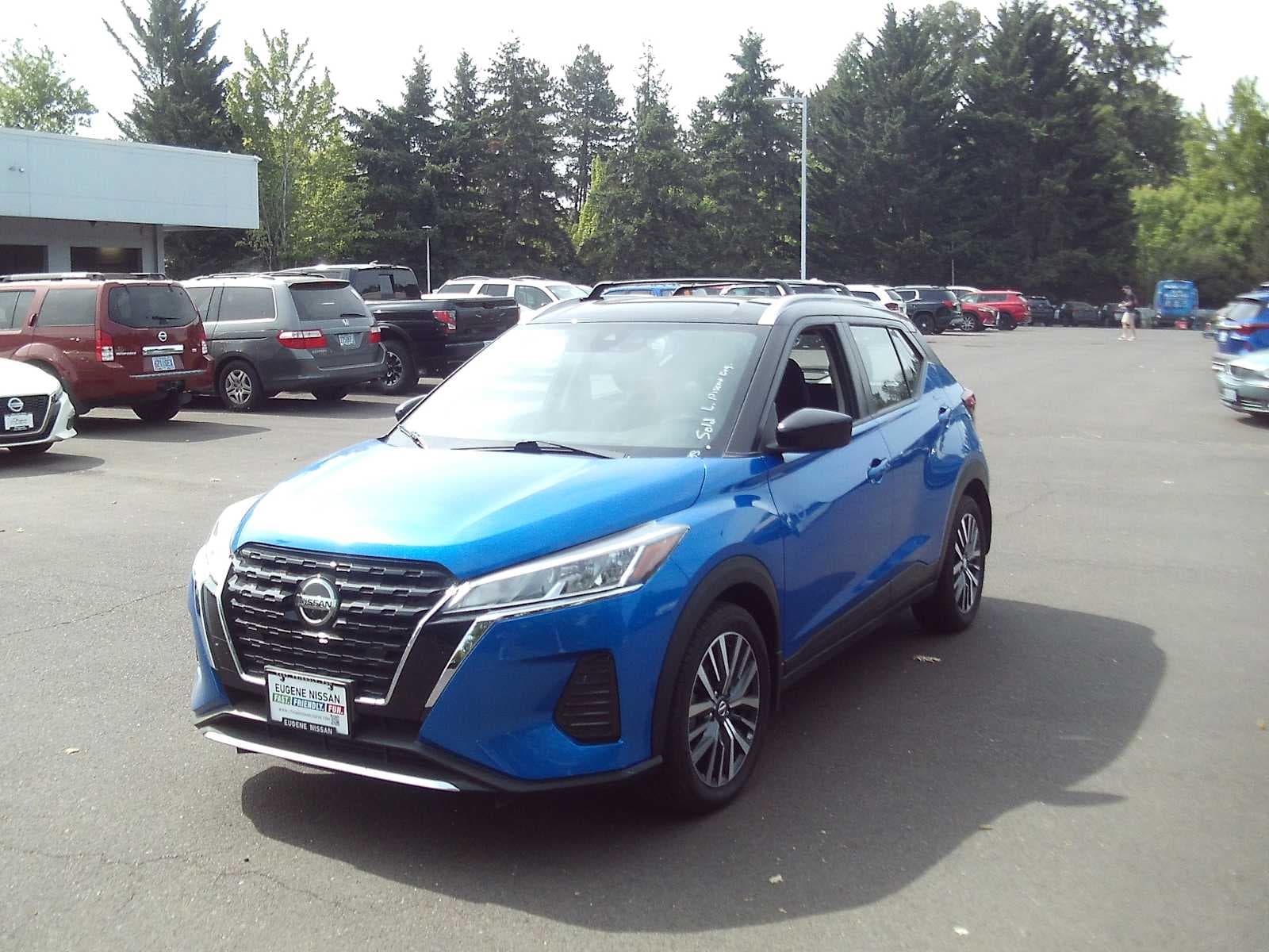 2021 Nissan Kicks SV — photo 1 of 9