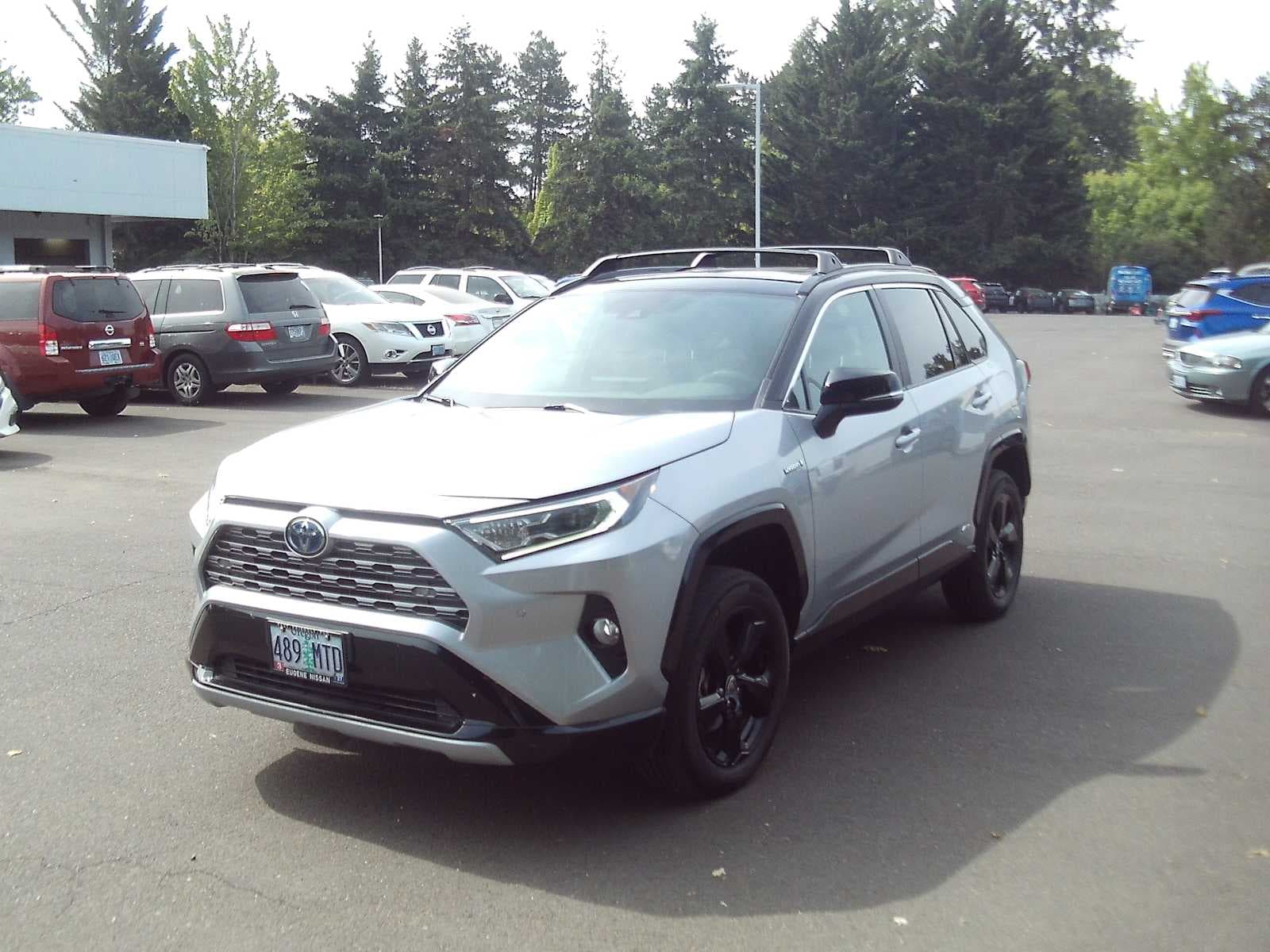 2021 Toyota RAV4 Hybrid XSE — photo 1 of 9