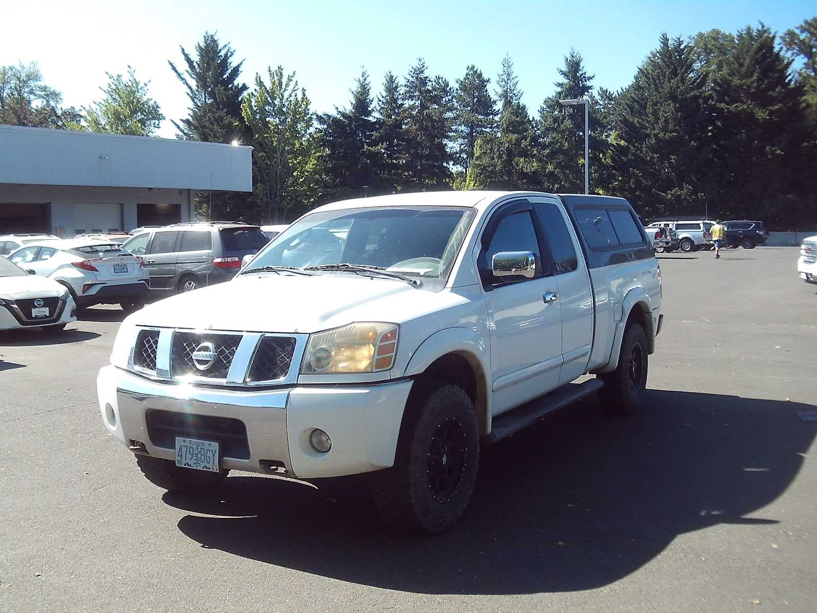 2004 Nissan Titan LE — photo 1 of 9