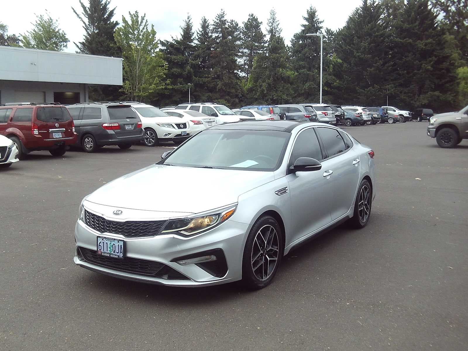 2020 Kia Optima SE — photo 1 of 9