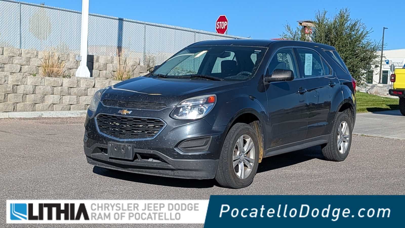 2017 Chevrolet Equinox LS — photo 1 of 10