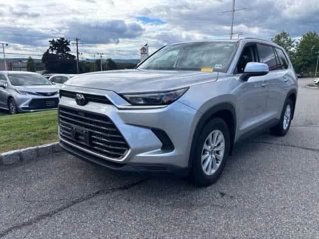 2024 Toyota Grand Highlander XLE — photo 1 of 9