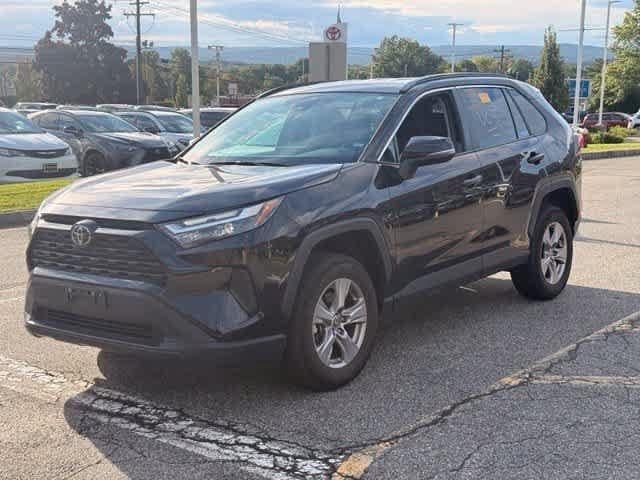 2025 Toyota RAV4 XLE — photo 1 of 9