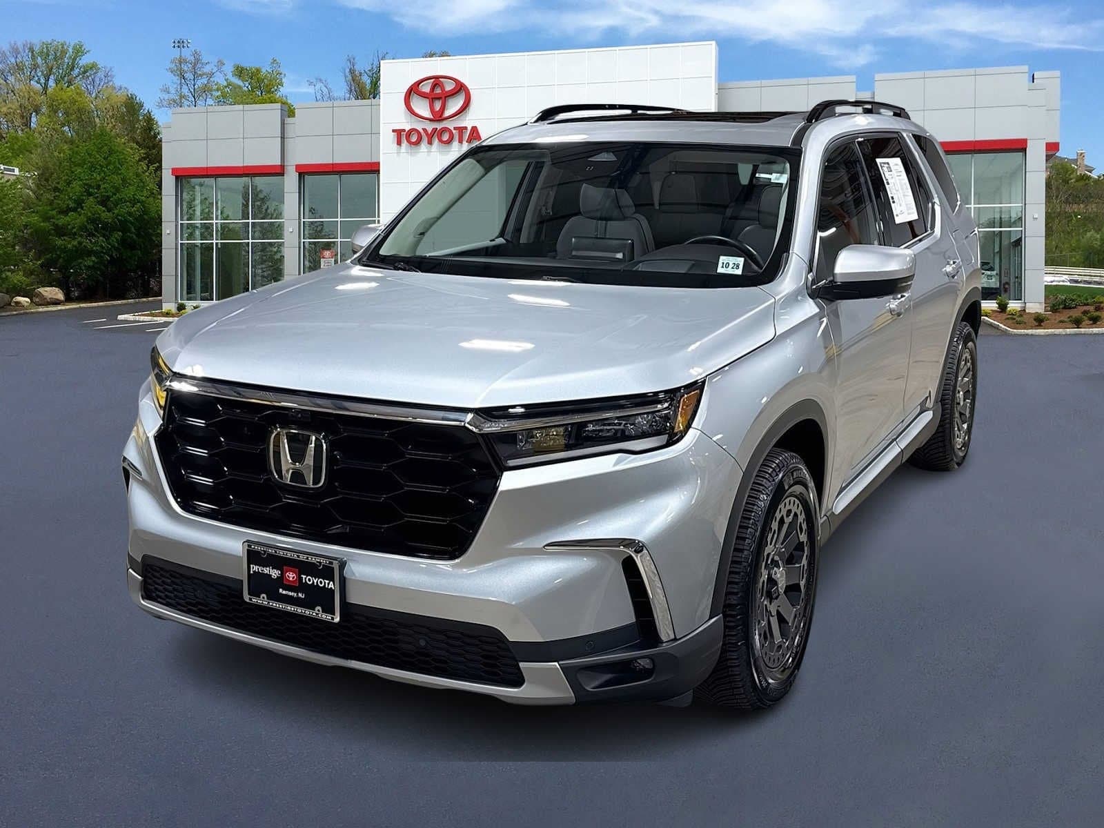 2024 Honda Pilot Elite — photo 1 of 39