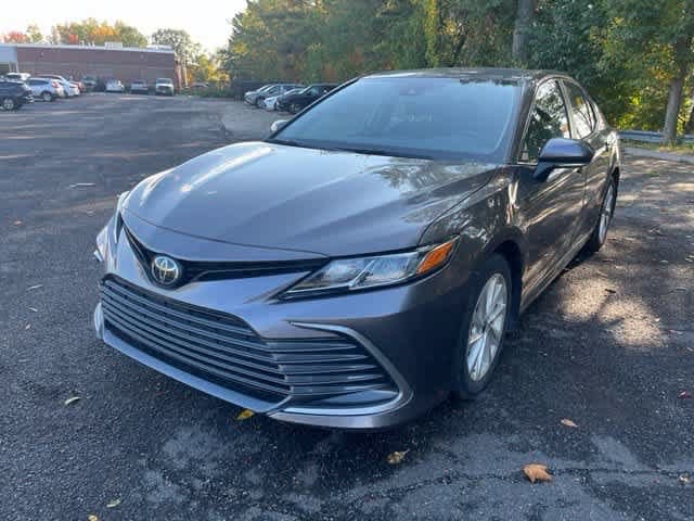 2022 Toyota Camry LE — photo 1 of 9