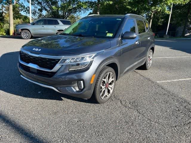 2022 Kia Seltos SX — photo 1 of 8