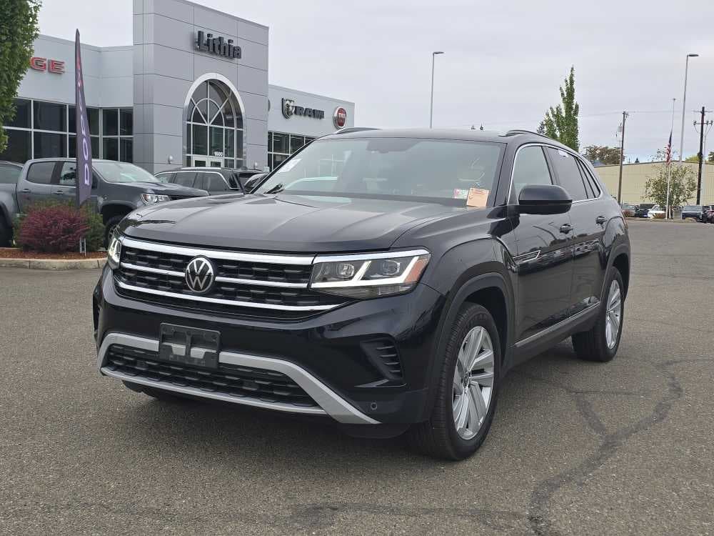 2021 Volkswagen Atlas Cross Sport 2.0T SEL — photo 1 of 21