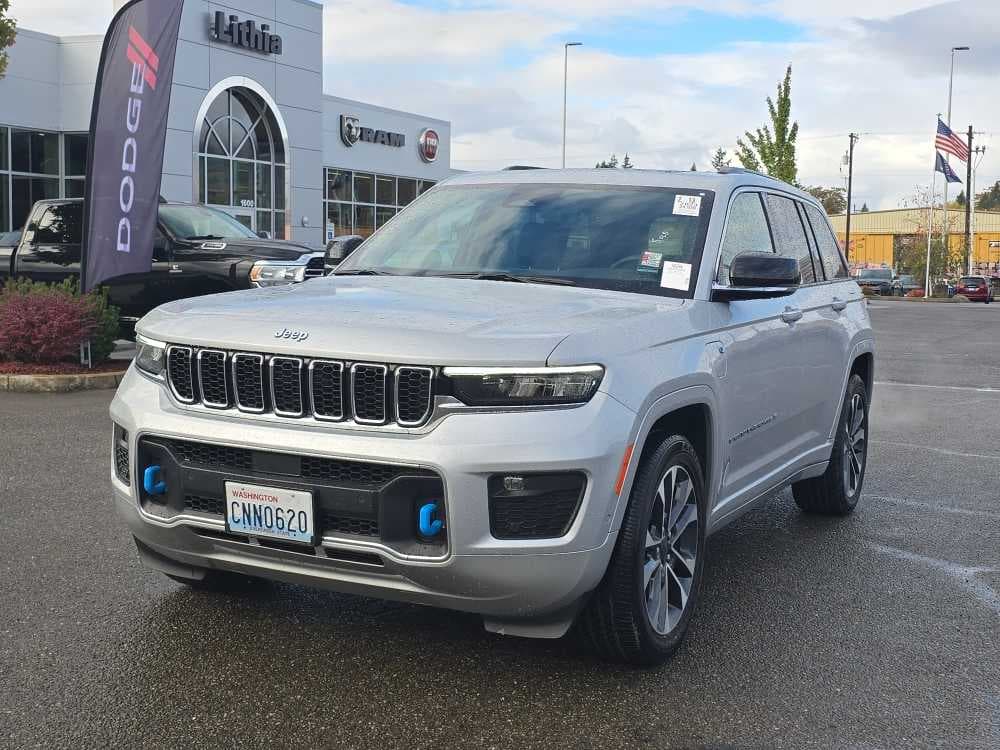 2023 Jeep Grand Cherokee 4xe Overland — photo 1 of 21
