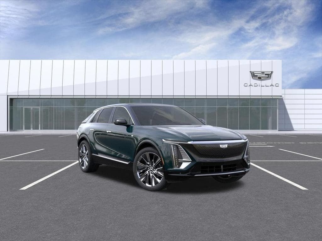 2027 Cadillac LYRIQ Signature Luxury — photo 1 of 69