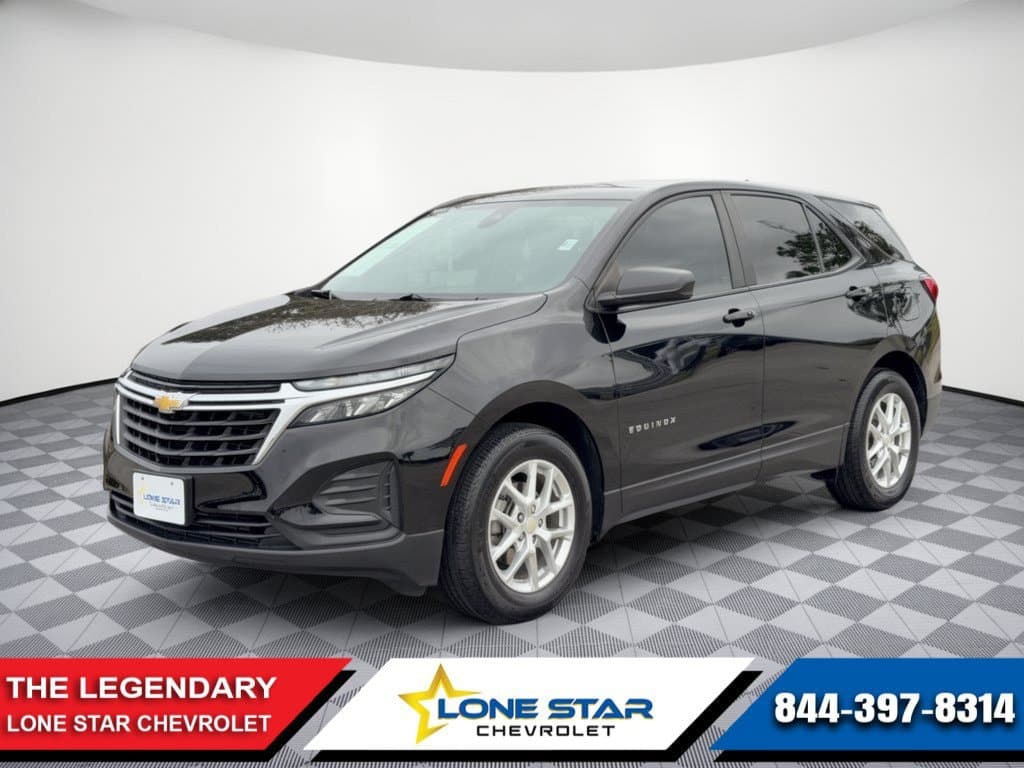 2024 Chevrolet Equinox LS — photo 1 of 31