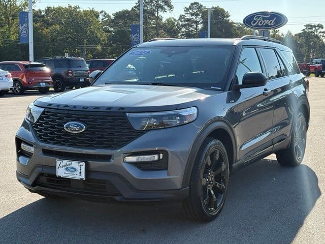 2024 Ford Explorer ST-Line — photo 1 of 30