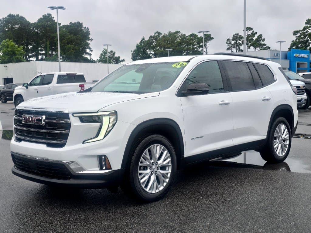 2026 GMC Acadia FWD Elevation — photo 1 of 31