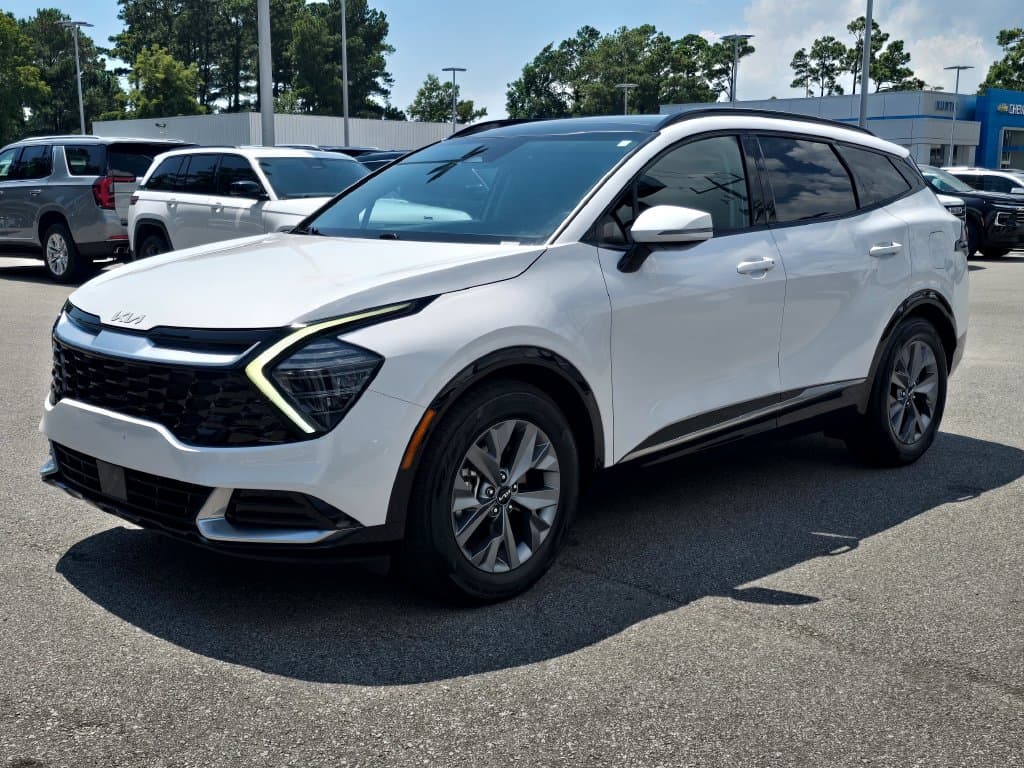 2024 Kia Sportage SX — photo 1 of 31