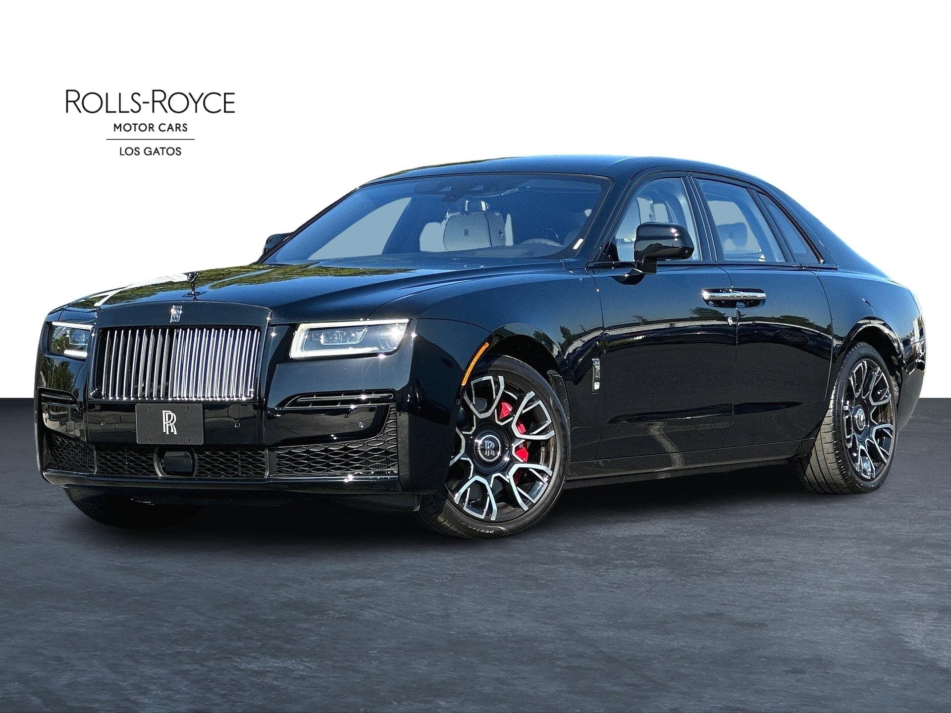 Foto de 2023 Rolls-Royce Black Badge Ghost
