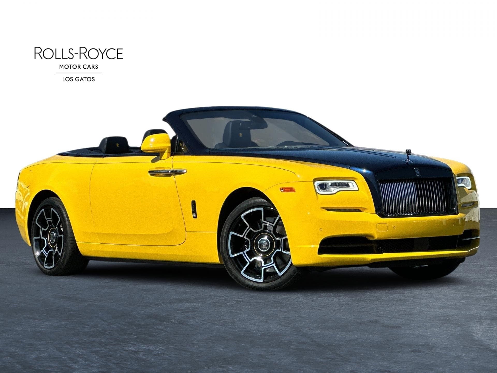 Foto de 2018 Rolls-Royce Black Badge Dawn