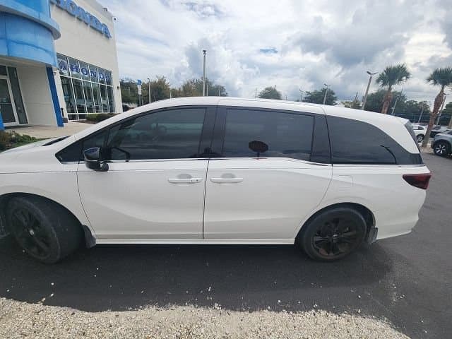 2024 Honda Odyssey Sport — photo 1 of 3