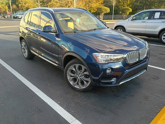 2017 BMW X3 sDrive28i — photo 1 of 4