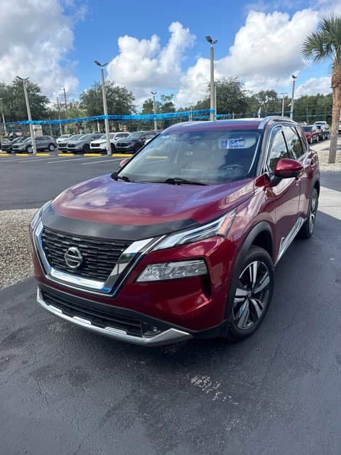 2021 Nissan Rogue Platinum — photo 1 of 2
