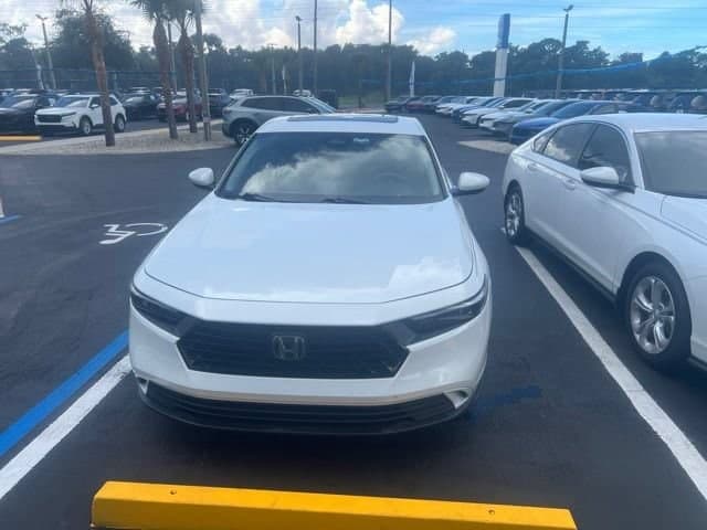 2023 Honda Accord Sedan EX — photo 1 of 3