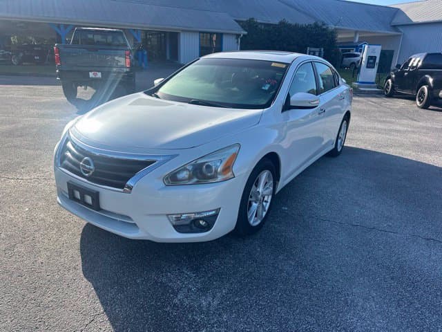 2013 Nissan Altima 2.5 SL — photo 1 of 17