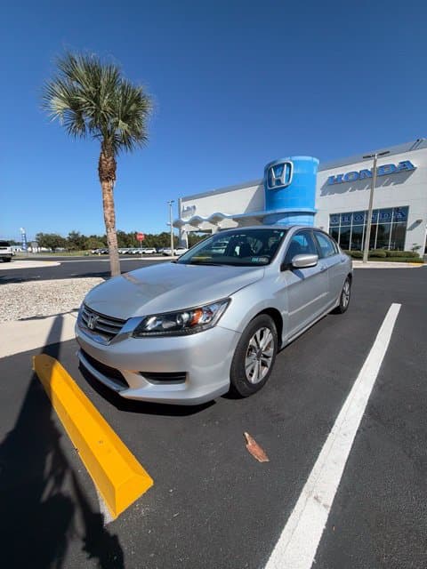 2013 Honda Accord Sdn LX — photo 1 of 3