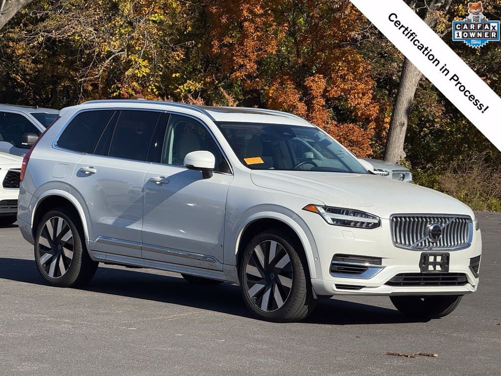 2024 Volvo XC90 Recharge Plug-In Hybrid Base — photo 1 of 20