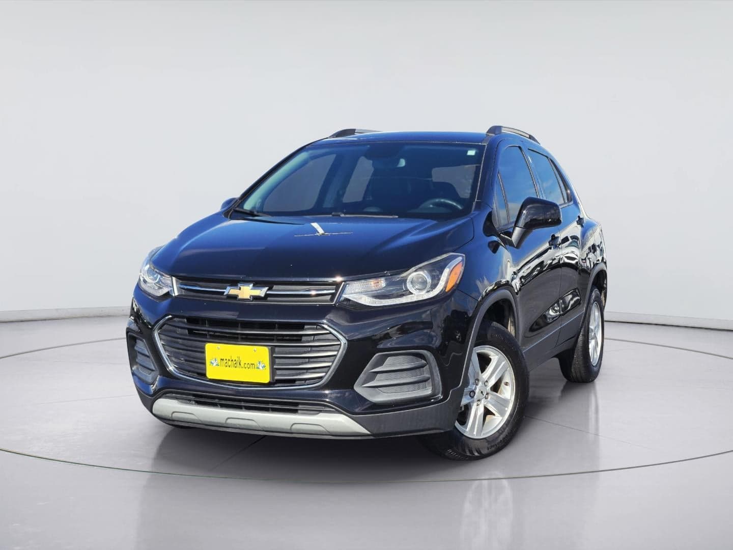 2022 Chevrolet Trax LT — photo 1 of 35