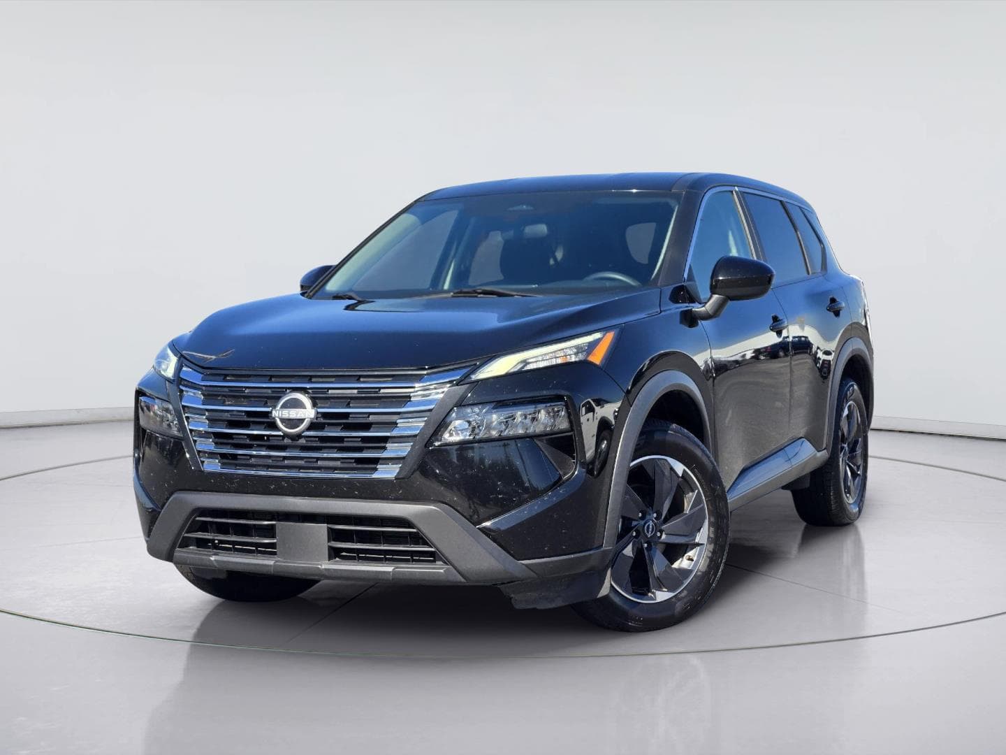 2024 Nissan Rogue SV — photo 1 of 34