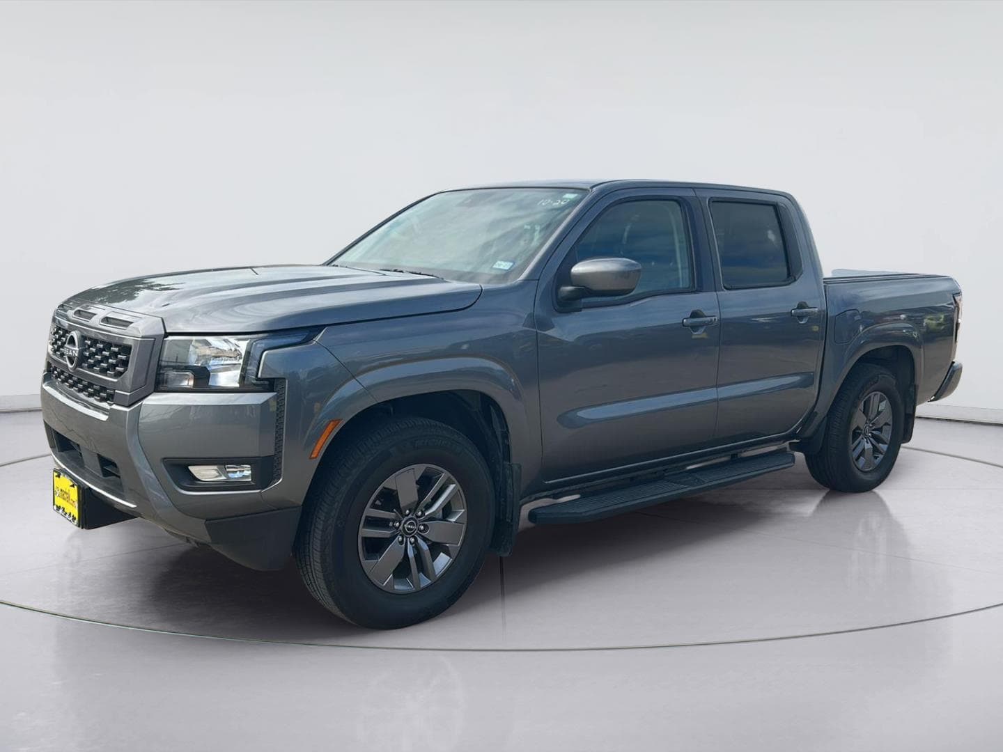 2025 Nissan Frontier SV — photo 1 of 10