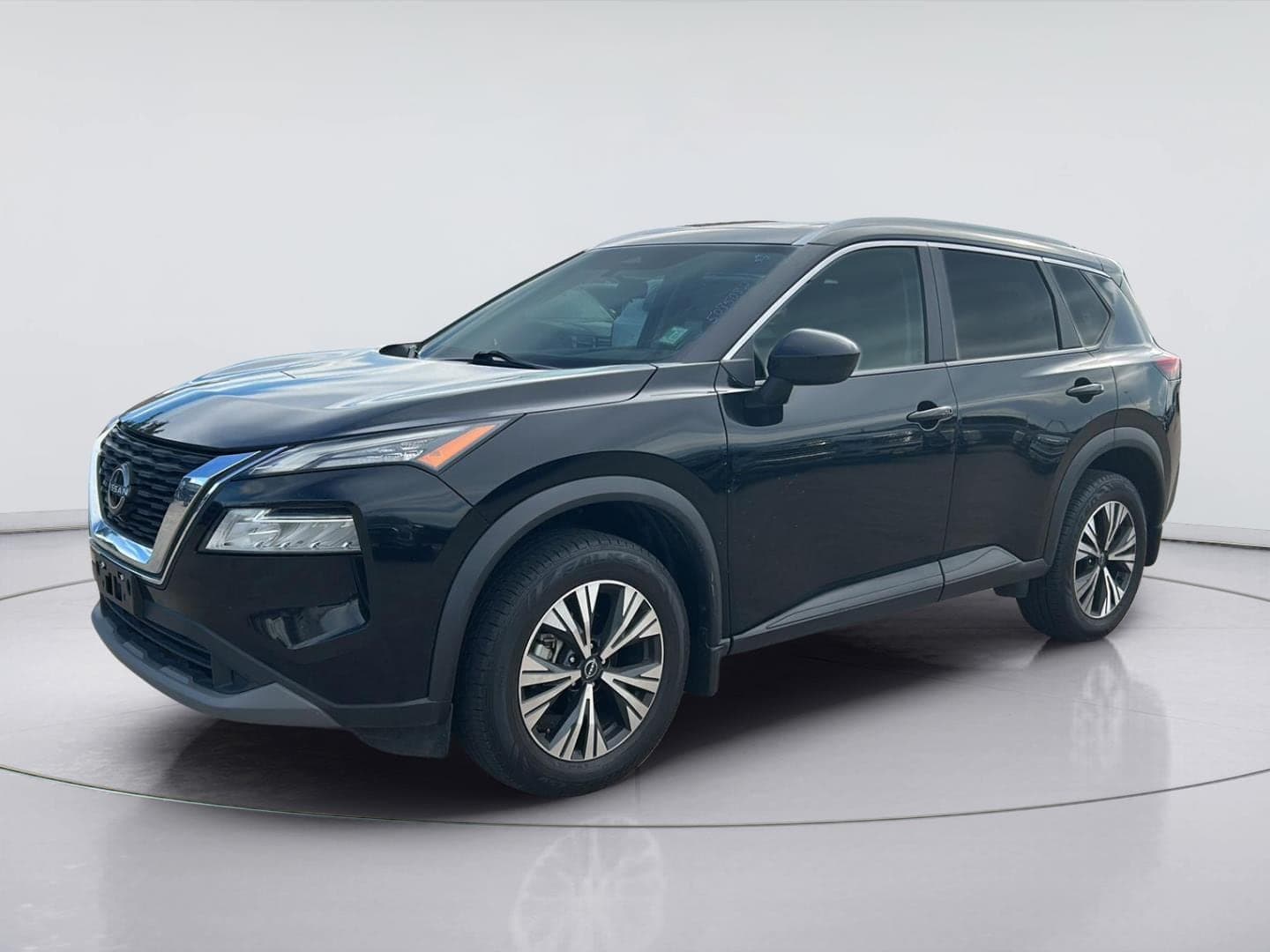 2023 Nissan Rogue SV — photo 1 of 10