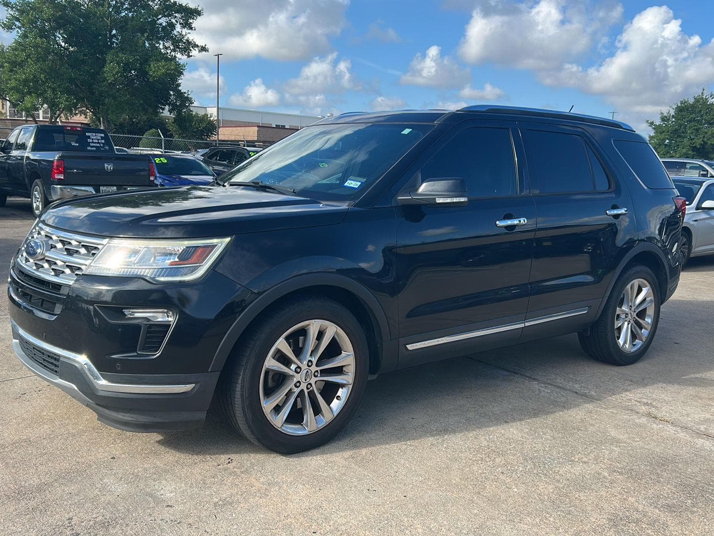 2019 Ford Explorer Limited — photo 1 of 11