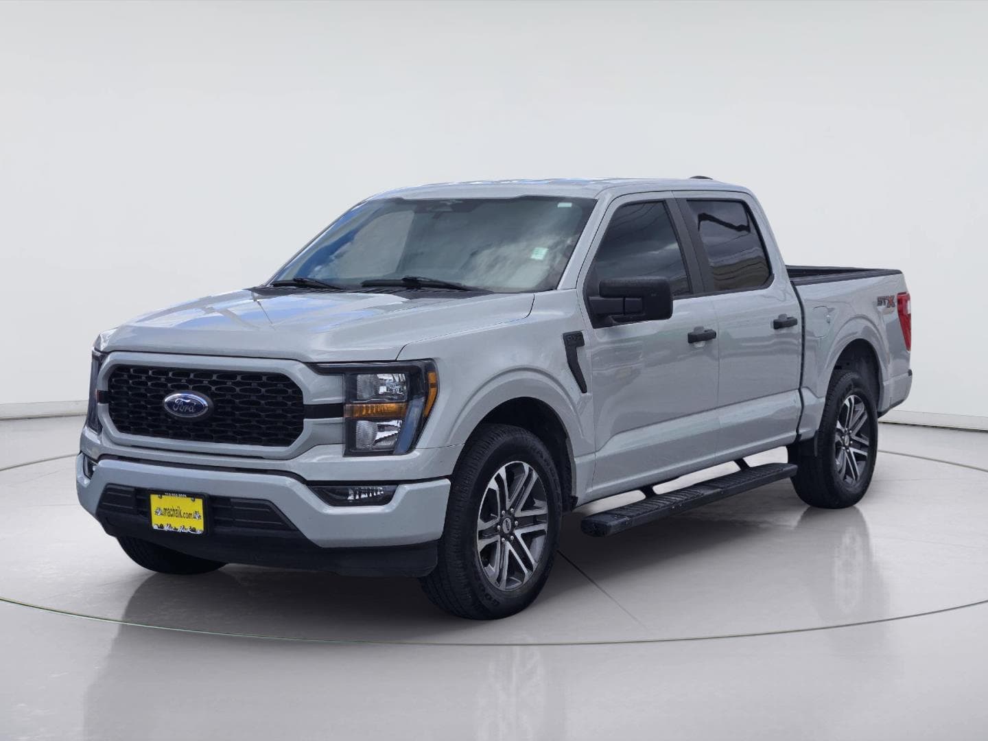 2023 Ford F-150 XL — photo 1 of 31