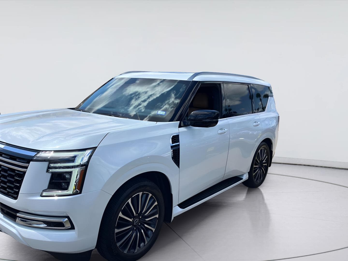 2026 Nissan Armada Platinum Reserve — photo 1 of 7