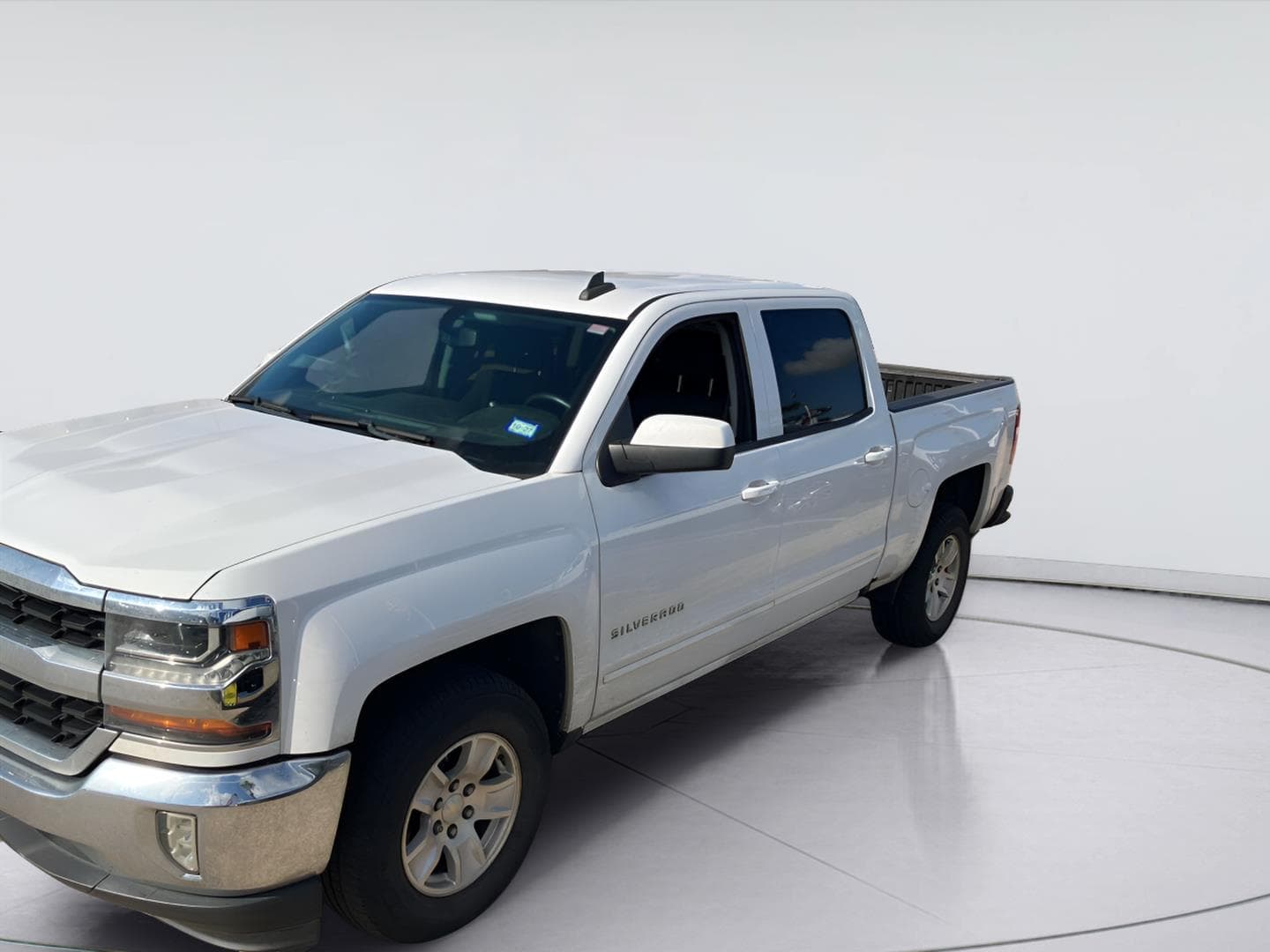2017 Chevrolet Silverado 1500 LT — photo 1 of 7