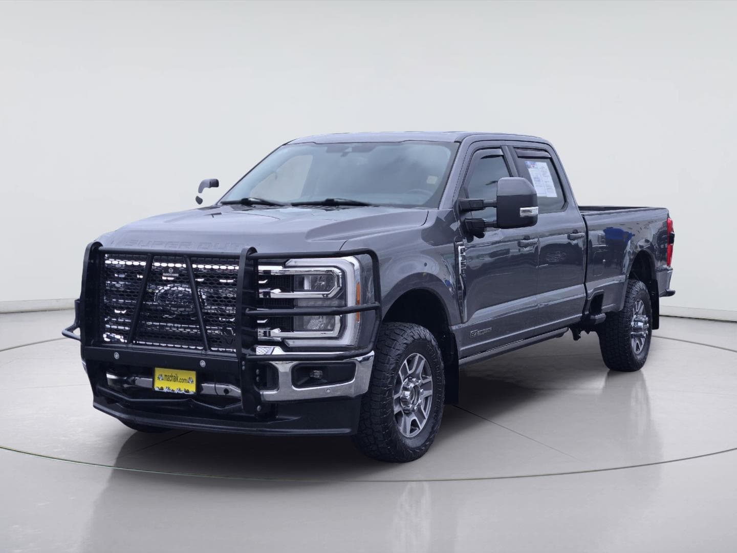 2023 Ford Super Duty F-350 SRW LARIAT — photo 1 of 32