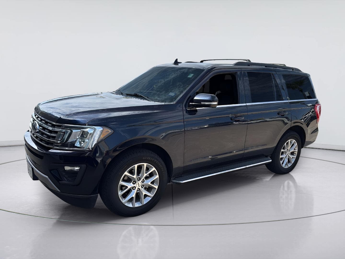 2021 Ford Expedition XLT — photo 1 of 5