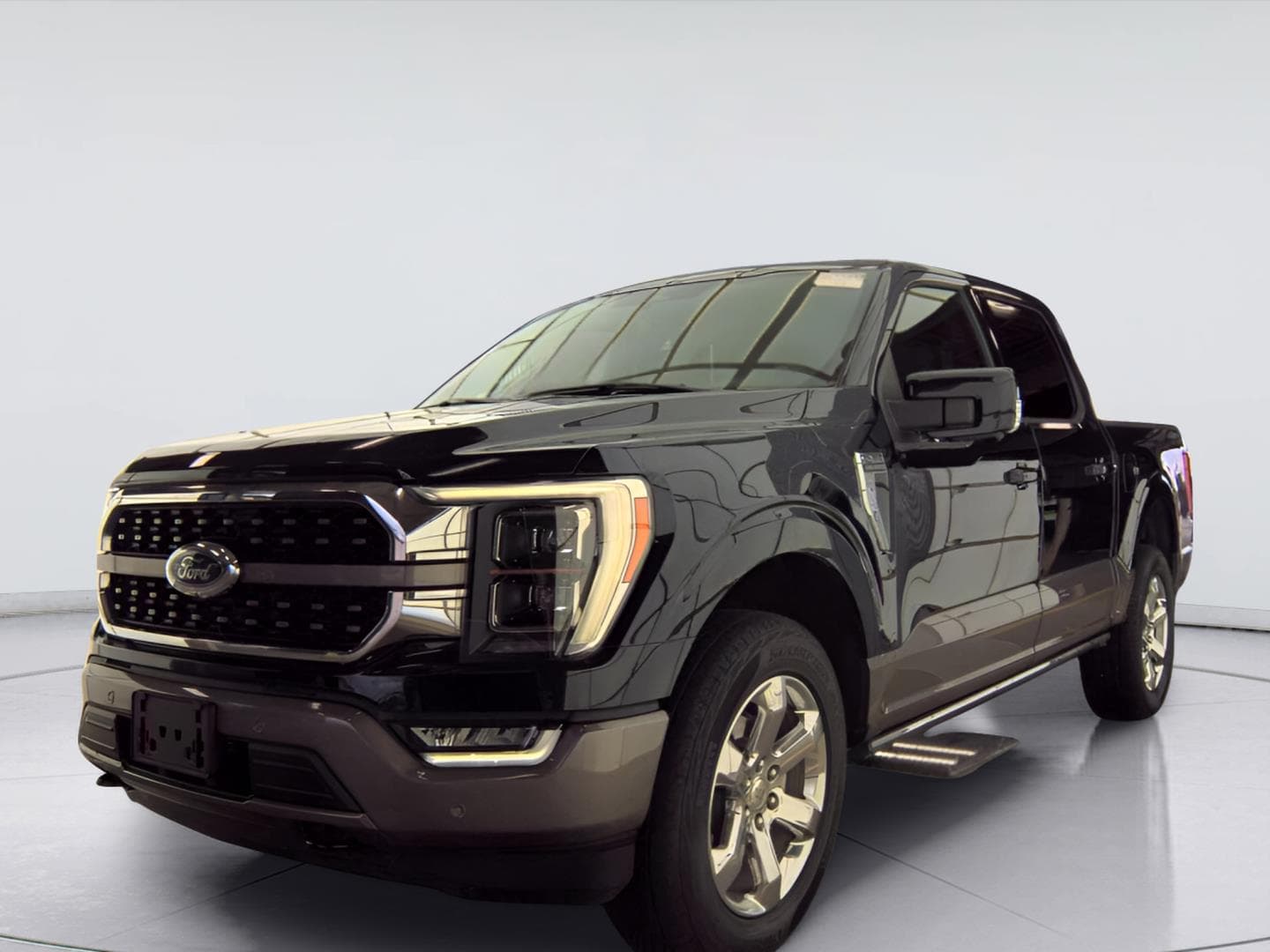 2023 Ford F-150 King Ranch — photo 1 of 10
