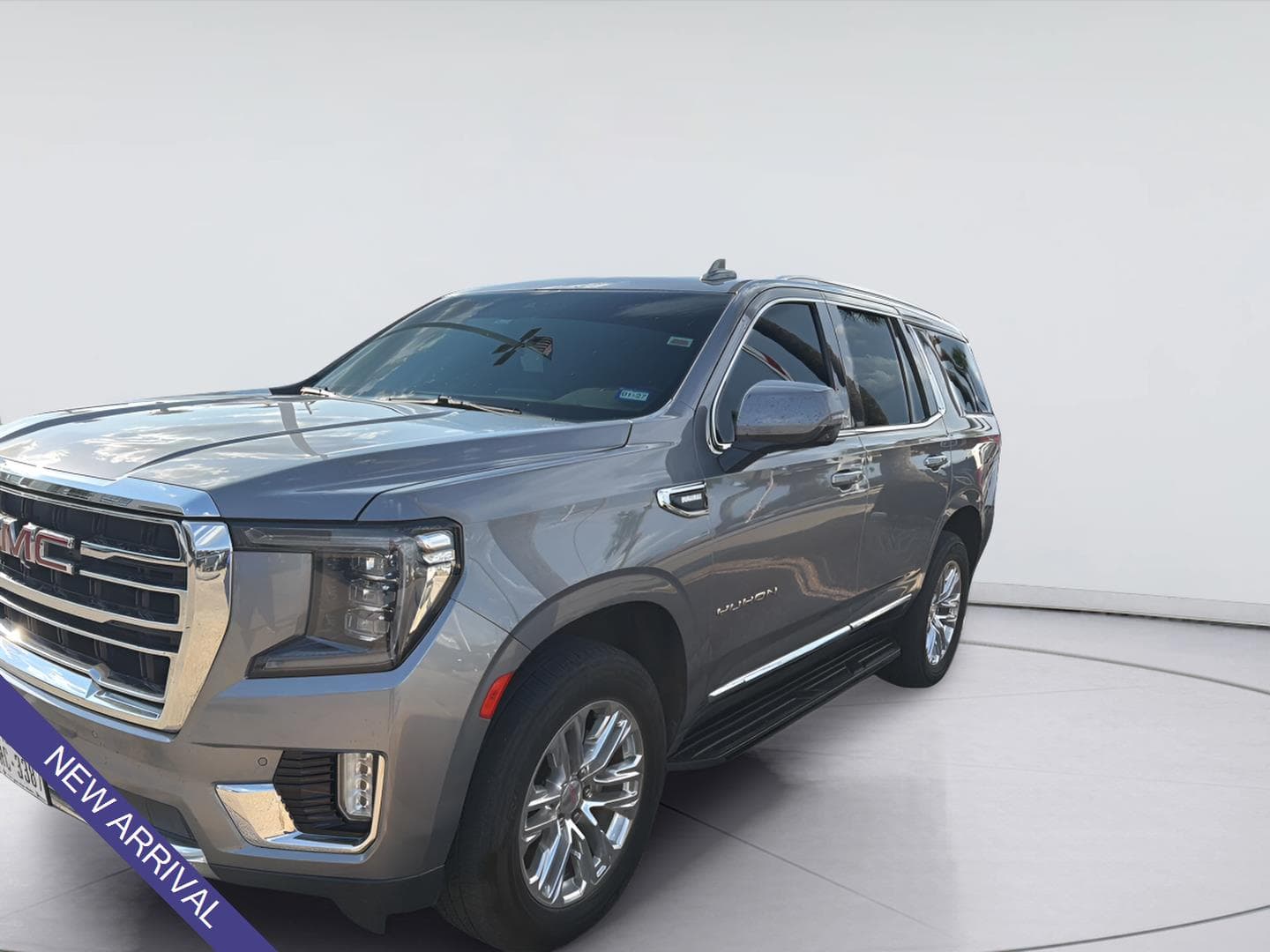 2022 GMC Yukon SLT — photo 1 of 2