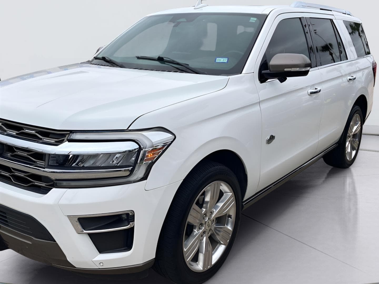 2023 Ford Expedition King Ranch — photo 1 of 39