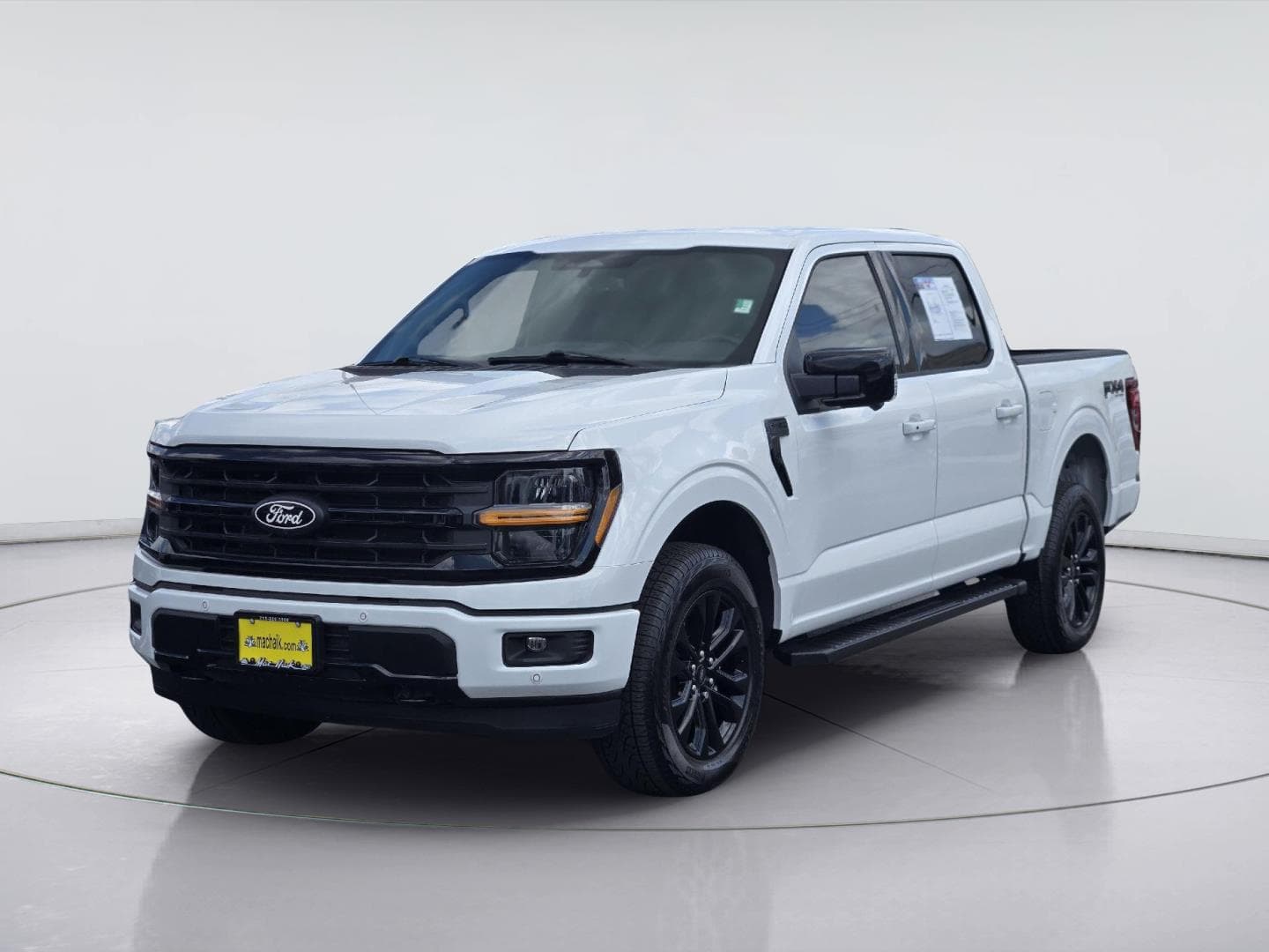 2025 Ford F-150 XLT — photo 1 of 32