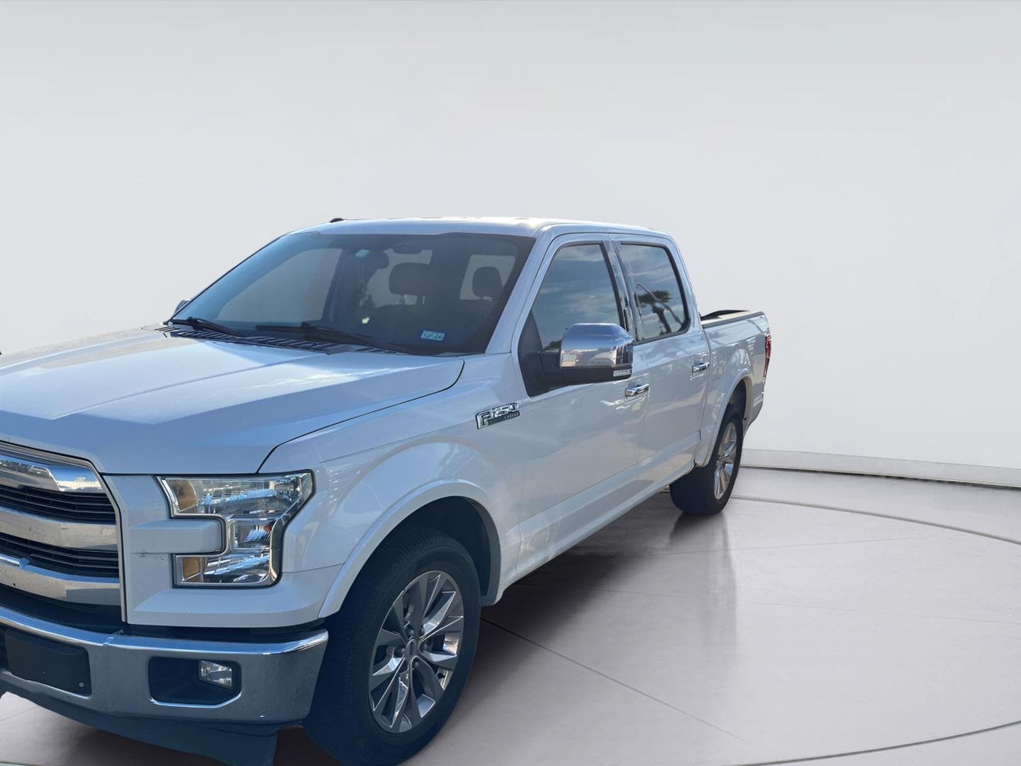 2017 Ford F-150 Lariat — photo 1 of 9
