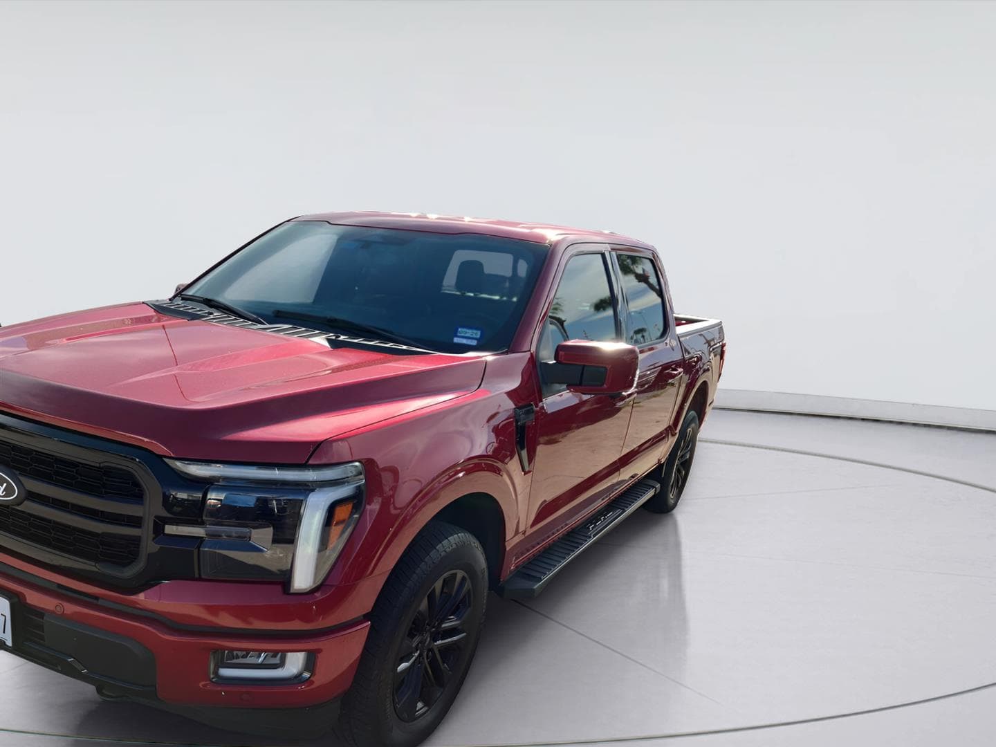 2024 Ford F-150 LARIAT — photo 1 of 8