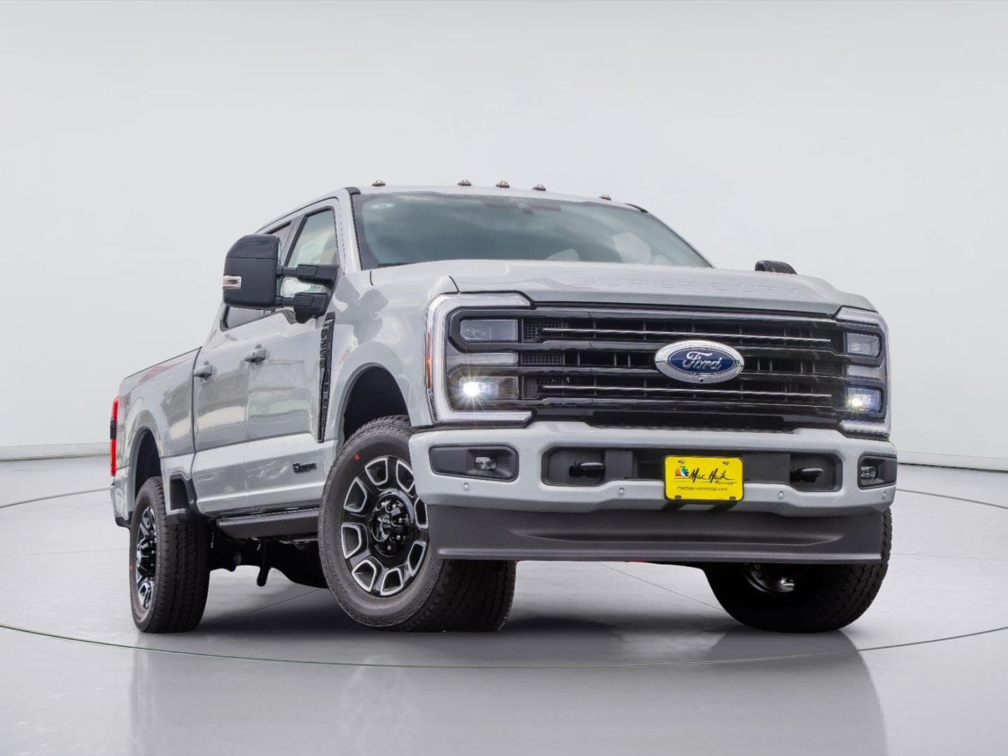 2026 Ford Super Duty F-250 SRW Platinum — photo 1 of 21