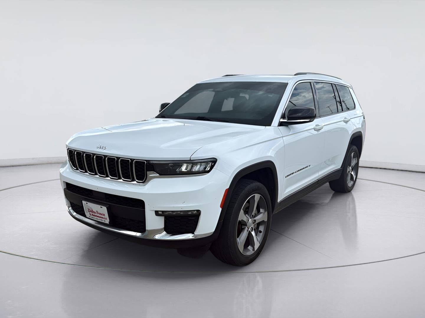 2023 Jeep Grand Cherokee L Limited — photo 1 of 7