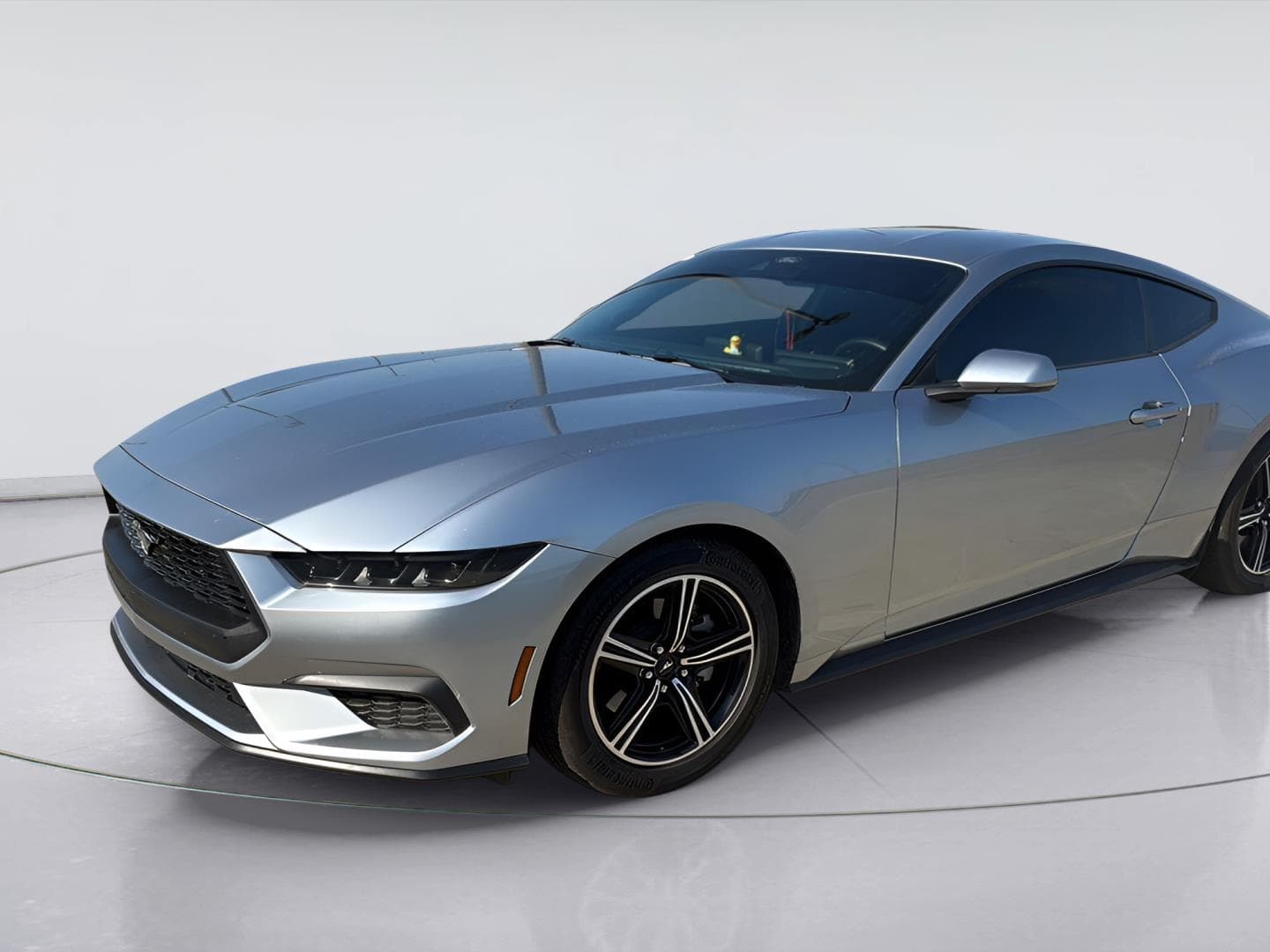 2025 Ford Mustang EcoBoost — photo 1 of 12