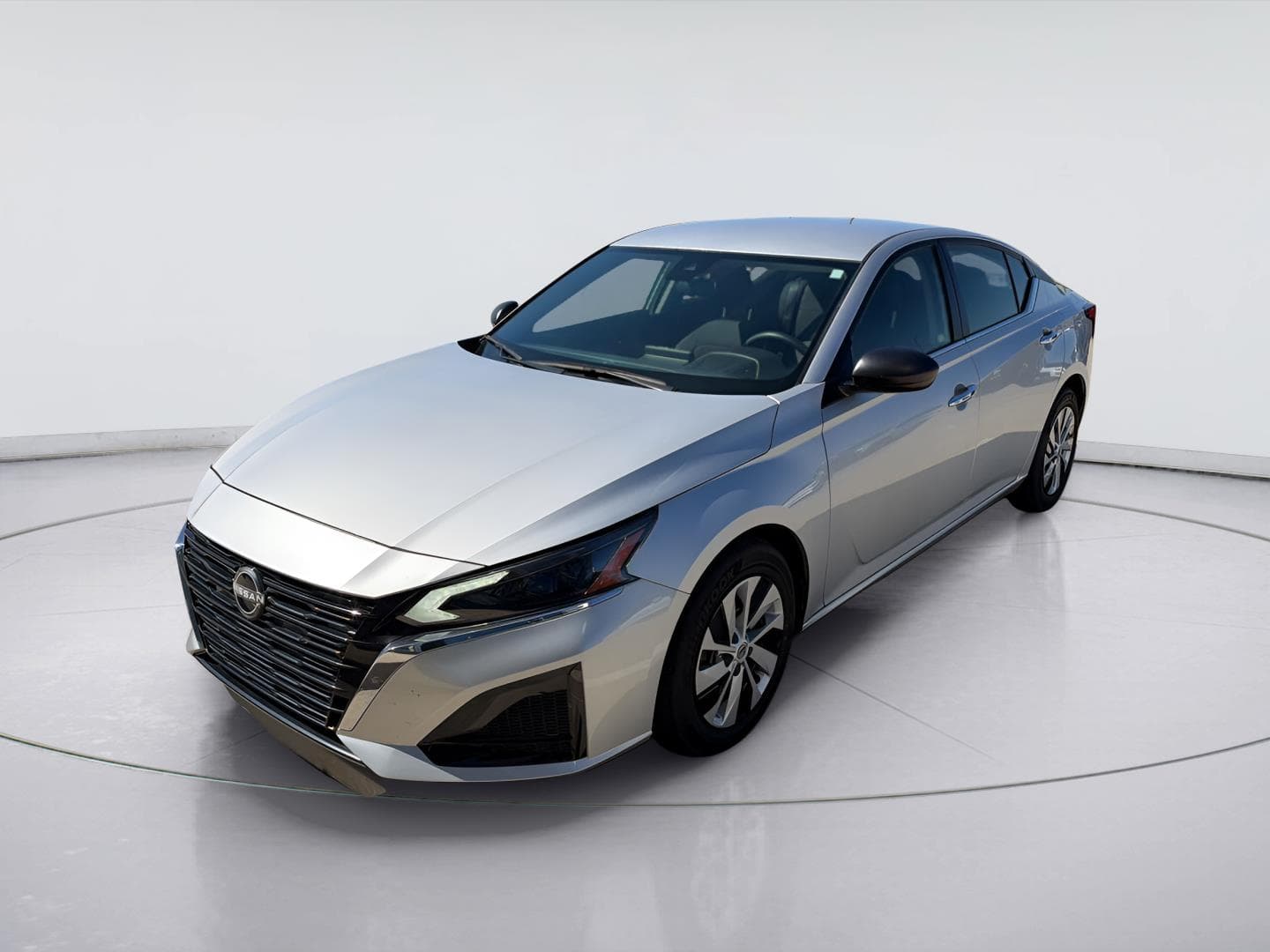 2024 Nissan Altima 2.5 S — photo 1 of 9