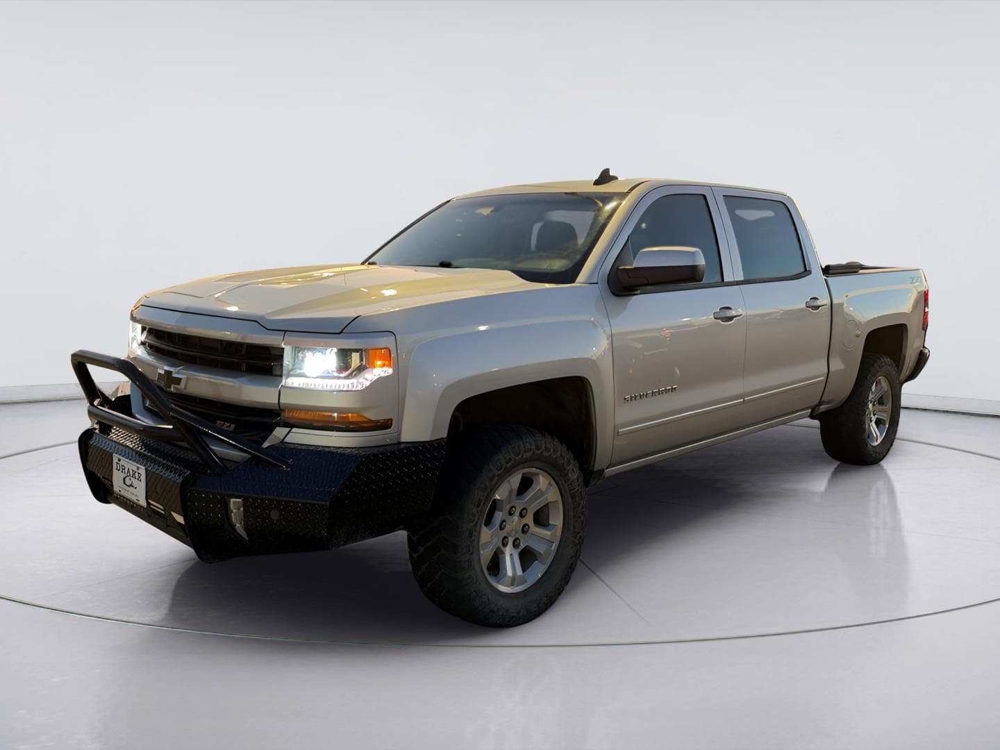2018 Chevrolet Silverado 1500 LT — photo 1 of 7